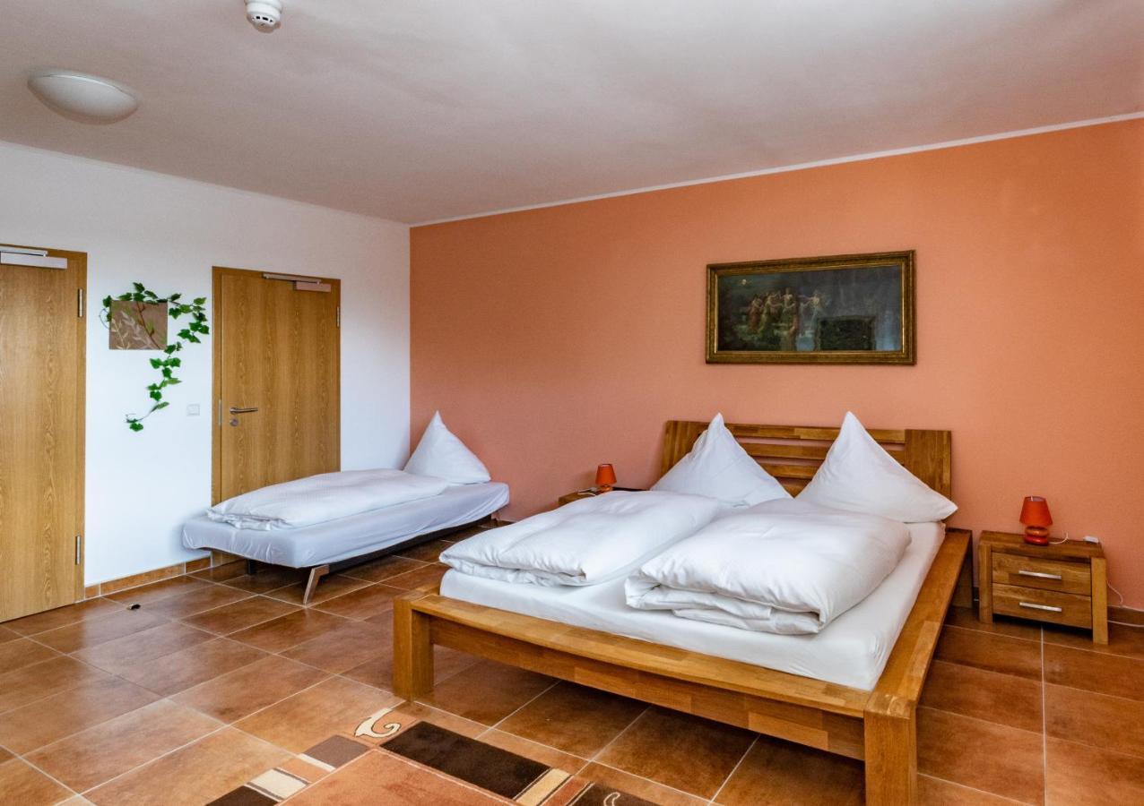 Pension Zum Reiterhof Schmogrow Εξωτερικό φωτογραφία