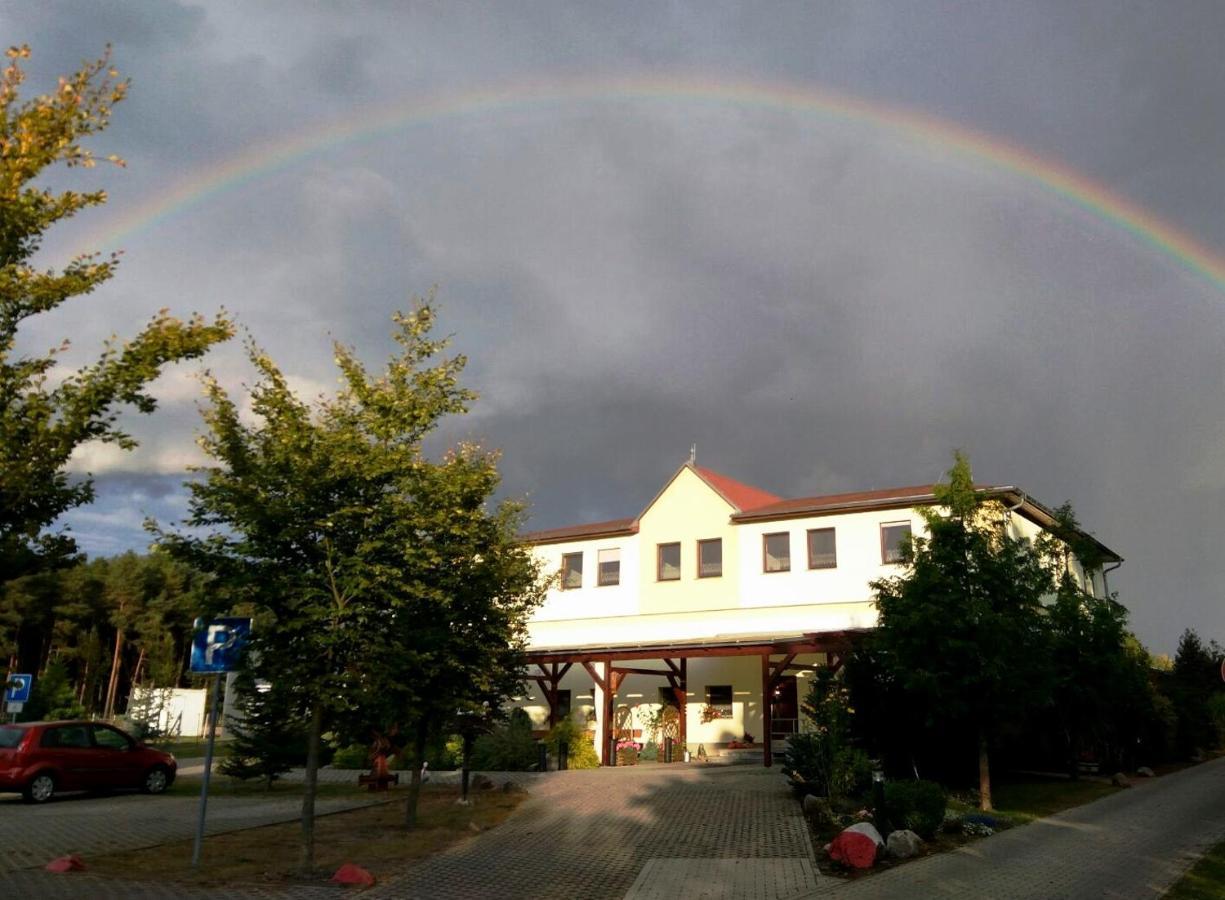 Pension Zum Reiterhof Schmogrow Εξωτερικό φωτογραφία