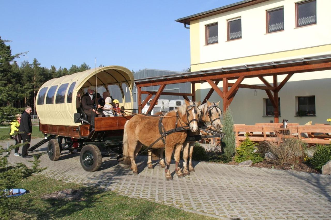 Pension Zum Reiterhof Schmogrow Εξωτερικό φωτογραφία